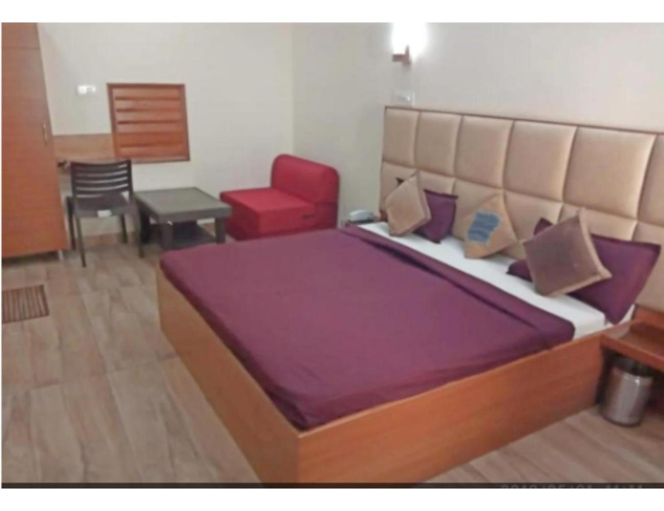 Hotel Basera Guest House, ساهارانبور المظهر الخارجي الصورة