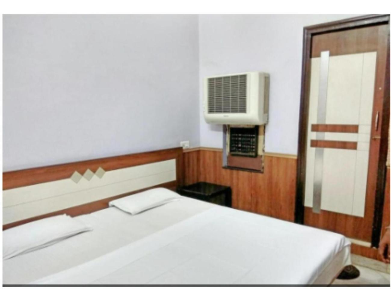 Hotel Basera Guest House, ساهارانبور المظهر الخارجي الصورة